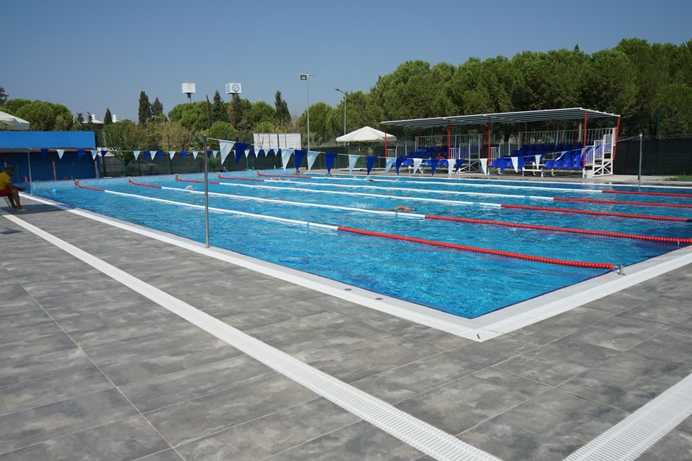 Yüzme havuzu — Altın Ege Spor Kompleksi